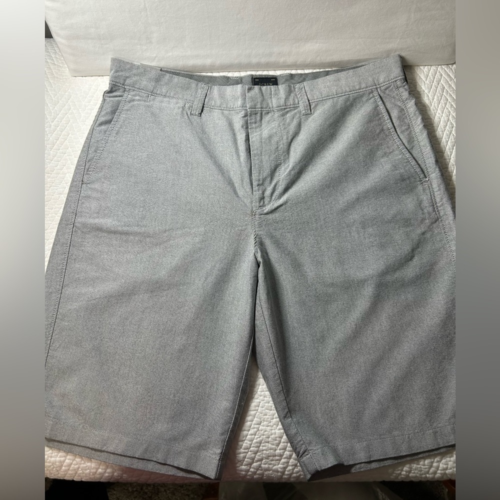 J crew men’s shorts size 35w 10.5L gray flat front new with tags